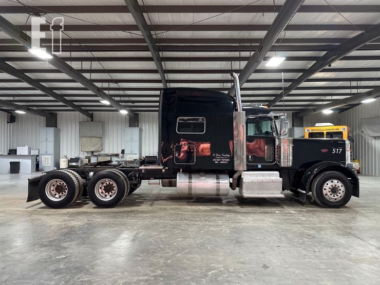 2017-peterbilt-389-image-6