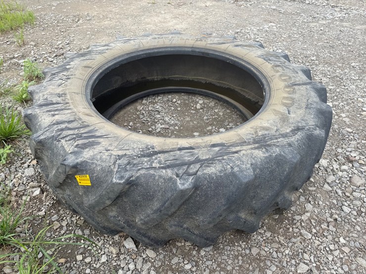 #767-•-goodyear-520/85r46-tire-inv#-42958-image-3