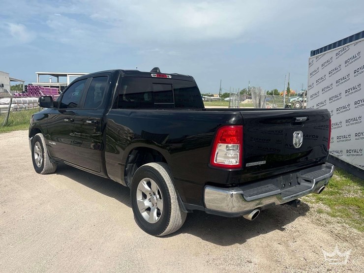 2020-dodge-1500-image-4