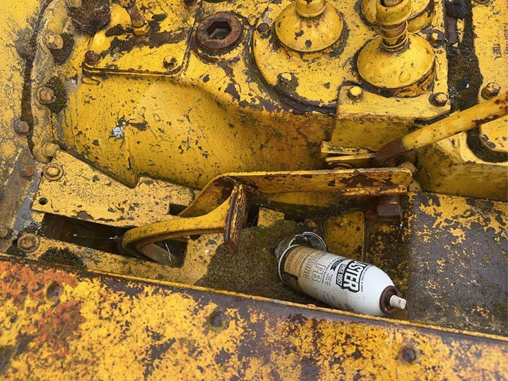 caterpillar-fifteen-image-19
