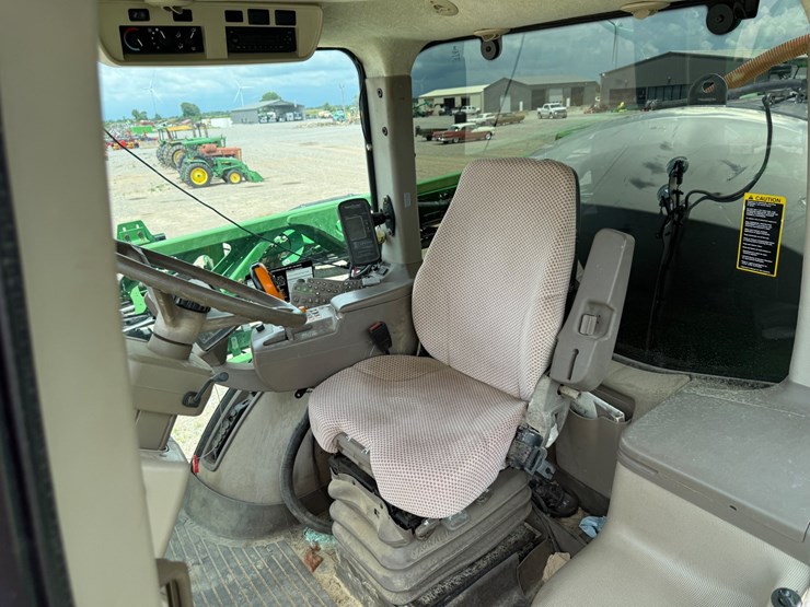 2016-john-deere-r4038-image-103