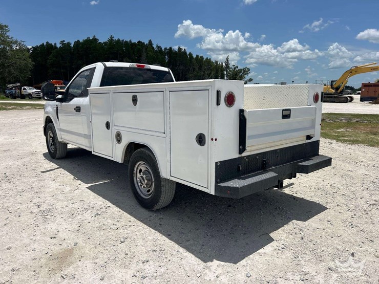 2022-ford-f250-image-4