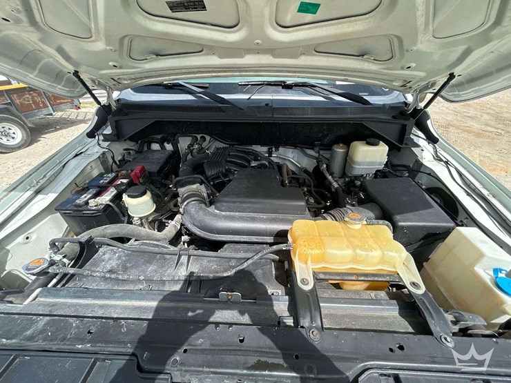 2014-nissan-nv1500-image-7