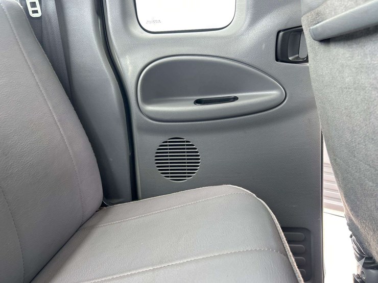 2001-dodge-ram-1500-image-22