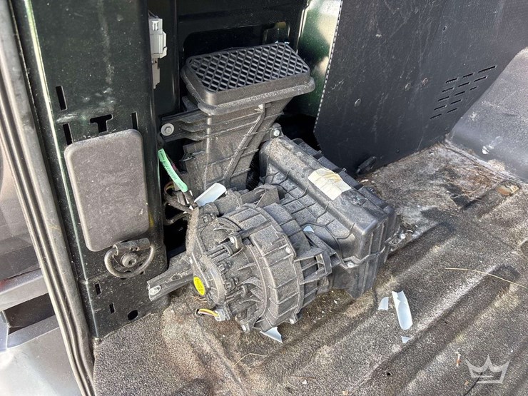 2017-ford-transit-image-14