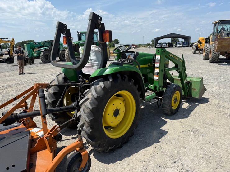 2000-john-deere-4200-image-4