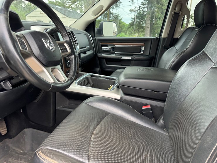 2016-dodge-ram-2500-image-19