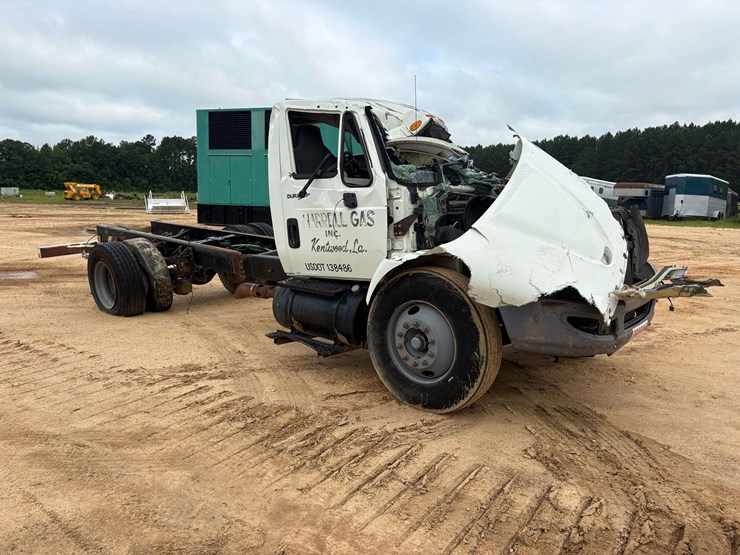 2009-international-durastar-4300-image-4