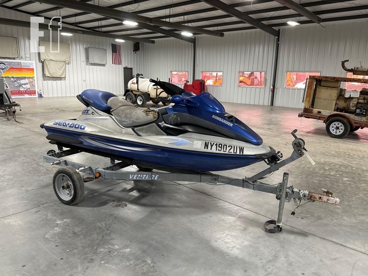 bombardier-sea-doo-gtx-watercraft-image-2