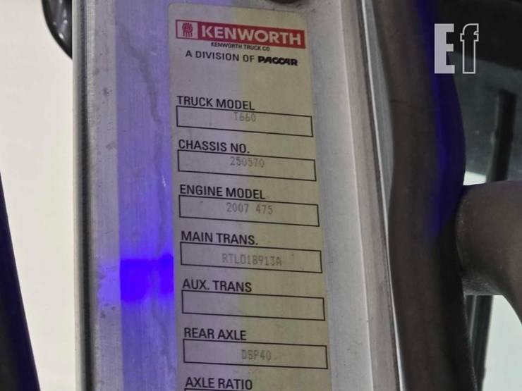2009-kenworth-t660-image-31