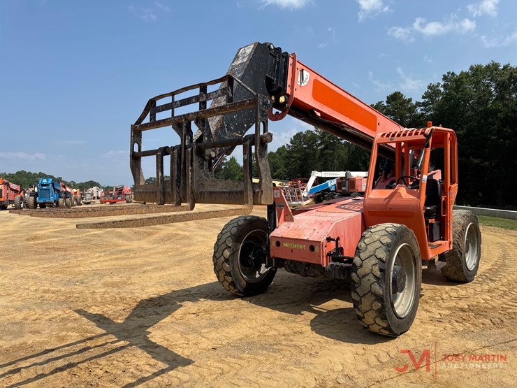 2016-jlg-6042-telehandler-image-3