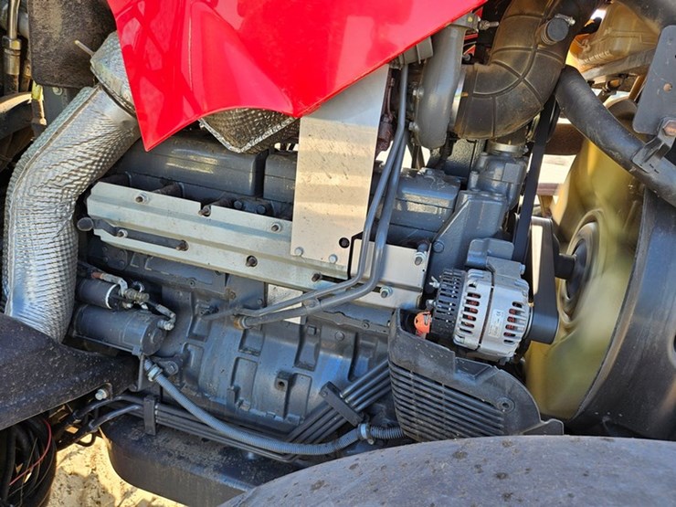 massey-ferguson-7624-image-18