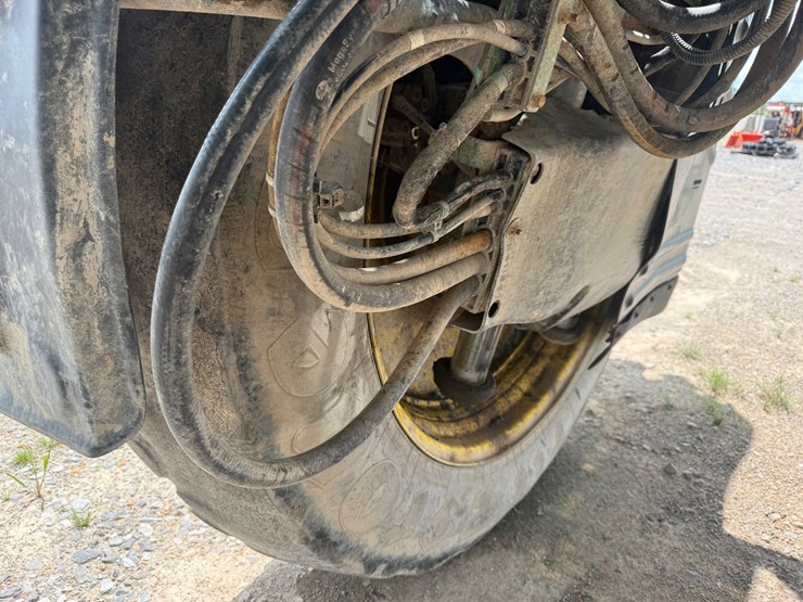 2016-john-deere-r4038-image-31