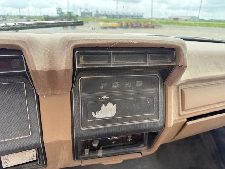 1989-ford-f700-image-92
