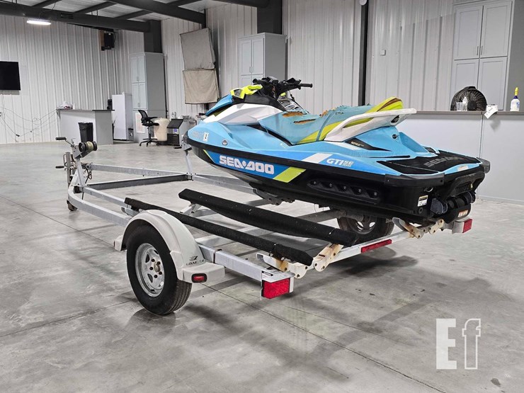 sea-doo-gti-se-155-jet-ski-image-4
