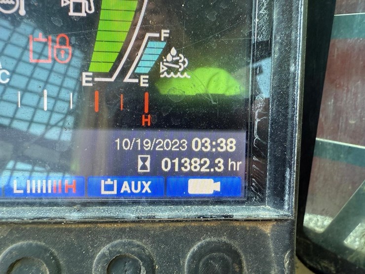 2017-takeuchi-tl12v2-image-22
