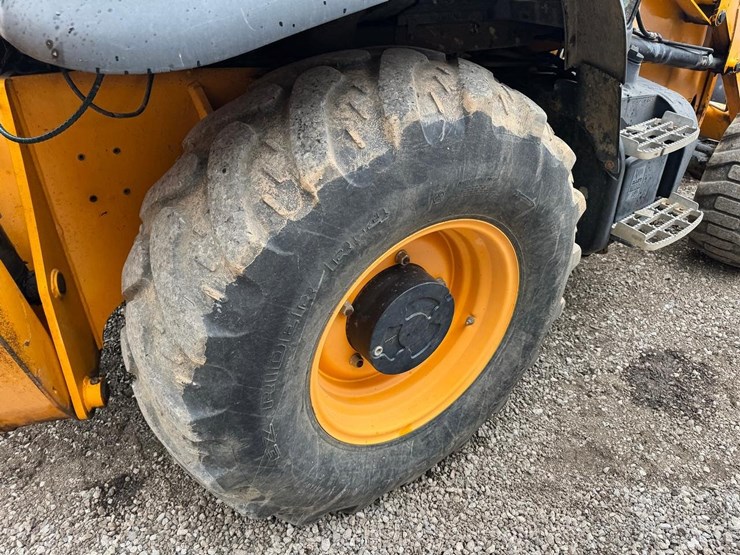 jcb-3cx14-image-21