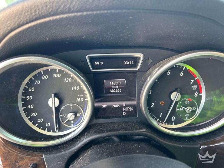 2013-mercedes-benz-gl450-image-16