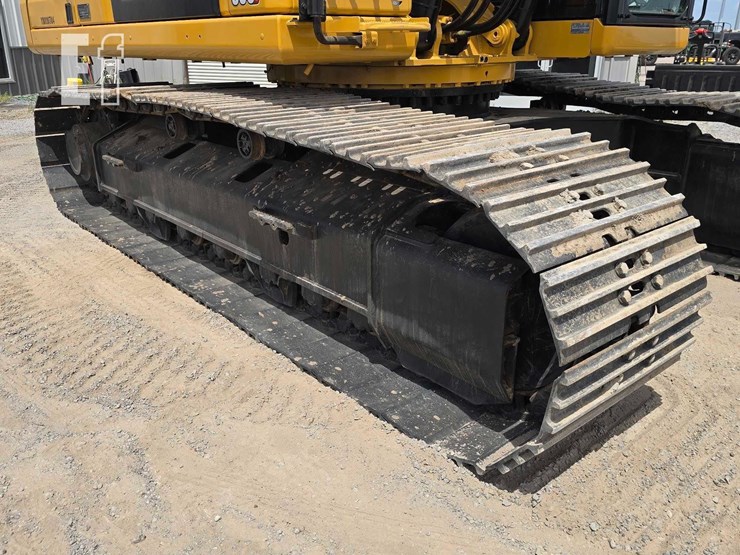 2020-caterpillar-336-image-38