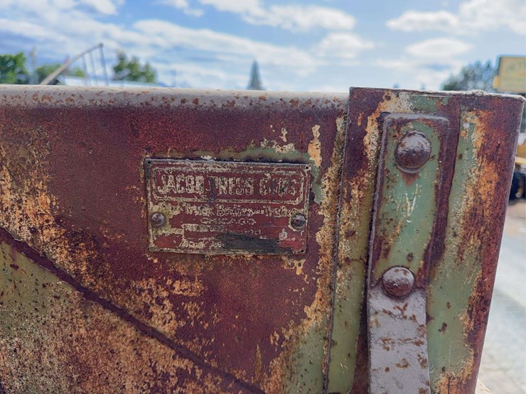 mack-c-cab-dump-truck-image-57