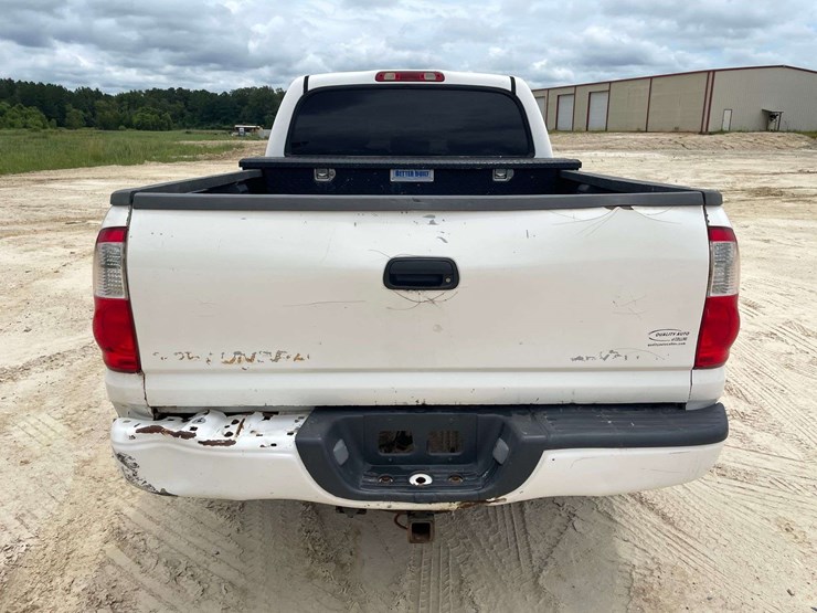 2004-toyota-tundra-image-6