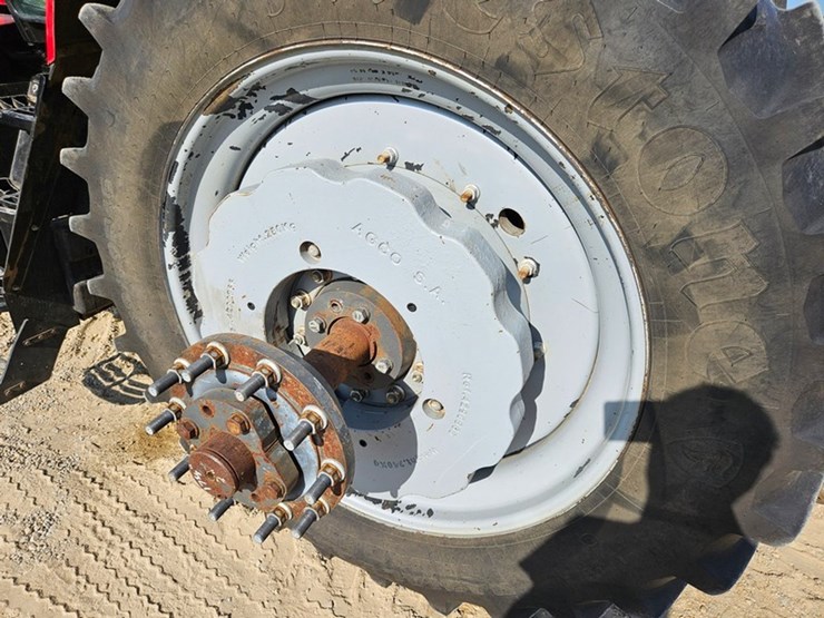 massey-ferguson-7624-image-62