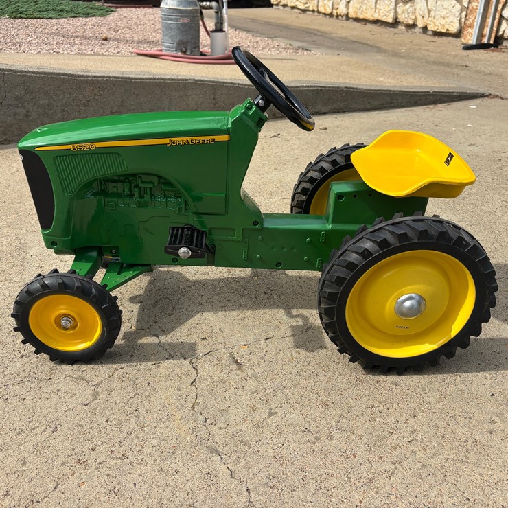 John Deere 8520 Pedal Tractor