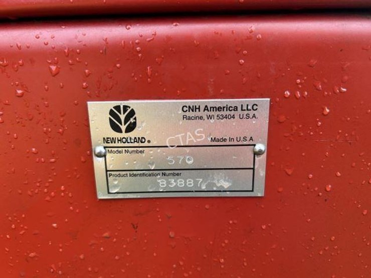new-holland-570-image-11