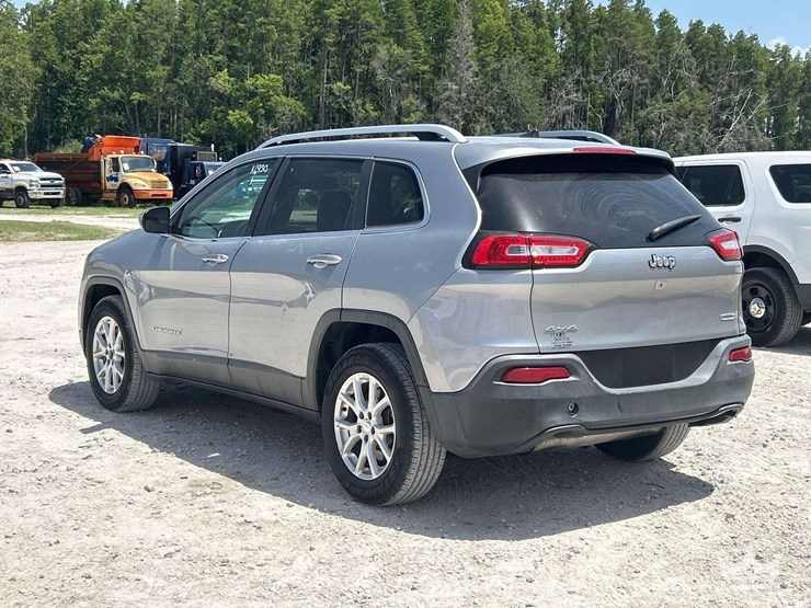 2016-jeep-cherokee-image-4