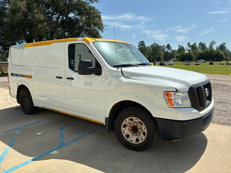 2020-nissan-nv2500-image-3