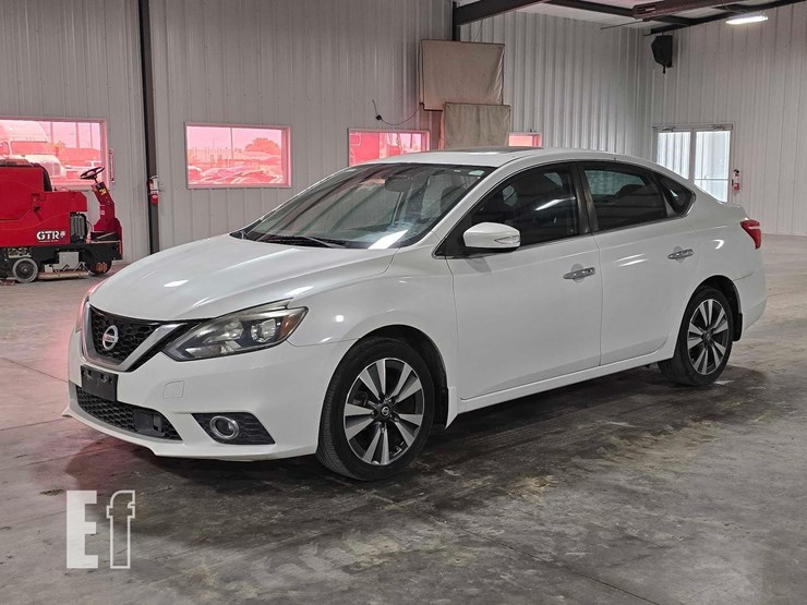 2017-nissan-sentra-image-1