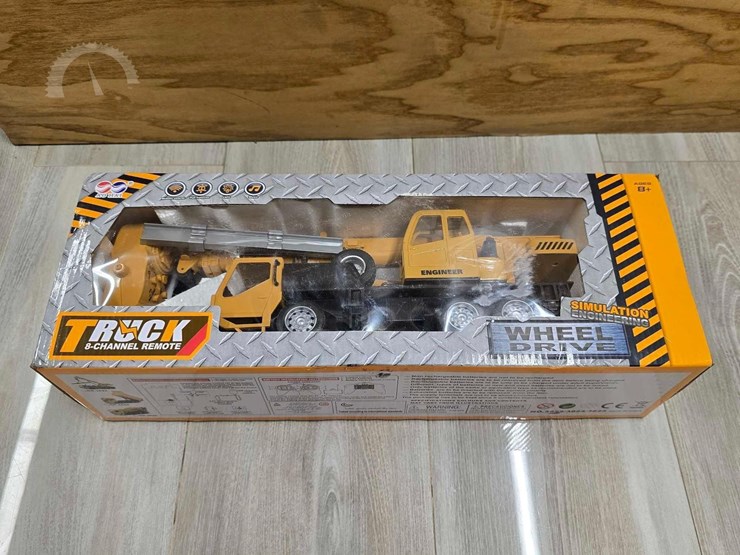 2026-future-remote-control-crane-toy-image-1