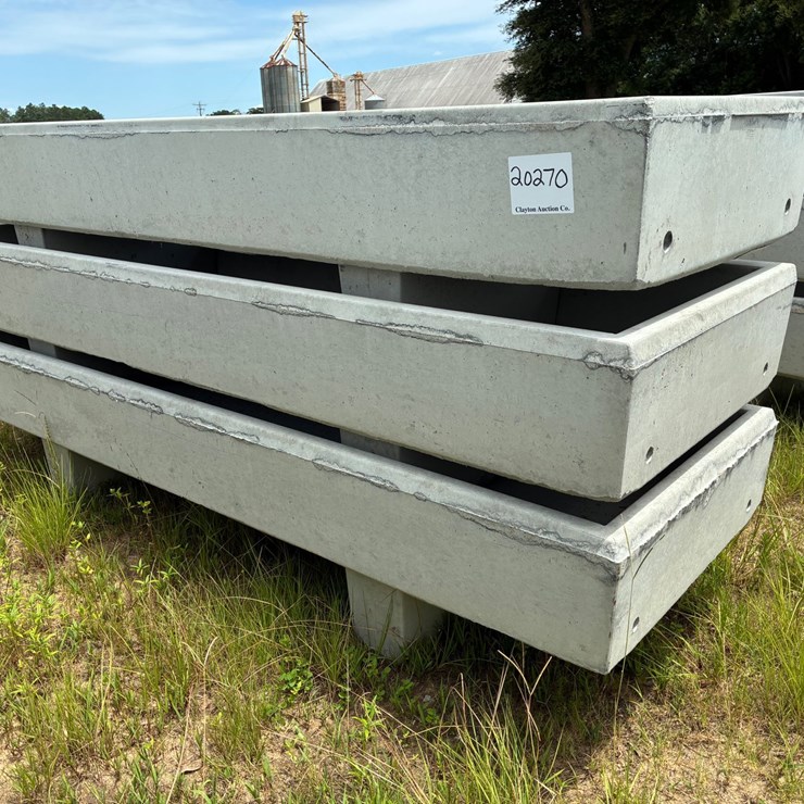 #20270 • Feed troughs