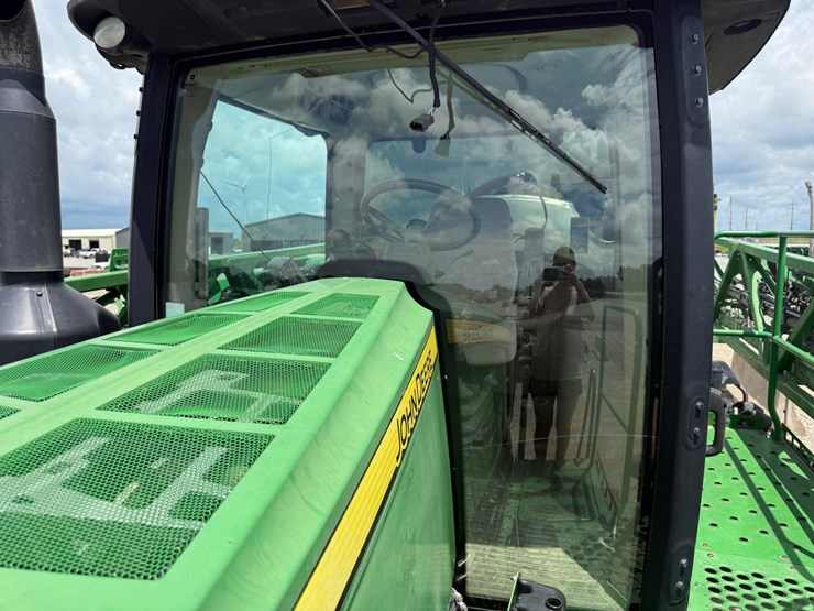 2016-john-deere-r4038-image-96