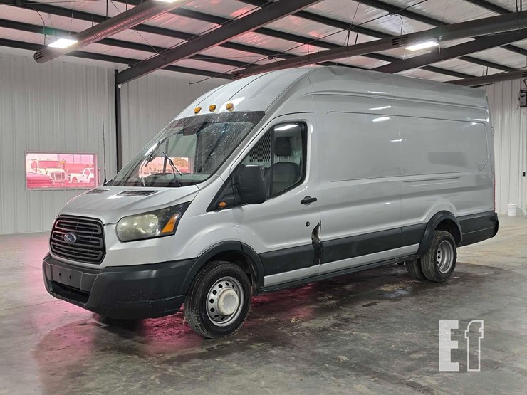 2015-ford-transit-image-1
