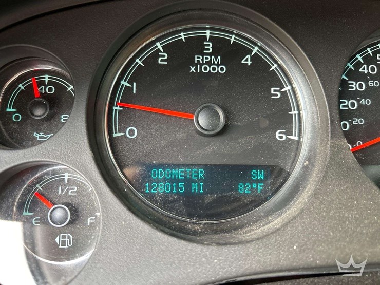 2010-chevrolet-tahoe-image-6