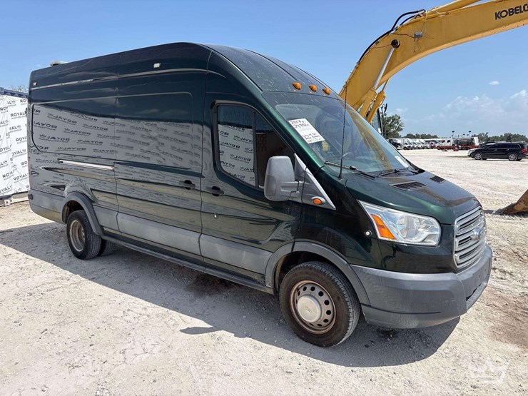 2017-ford-transit-image-2