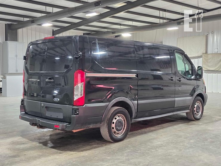 2015-ford-transit-image-3