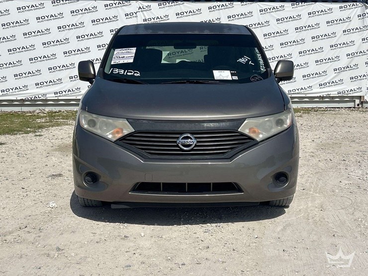 2015-nissan-quest-image-24