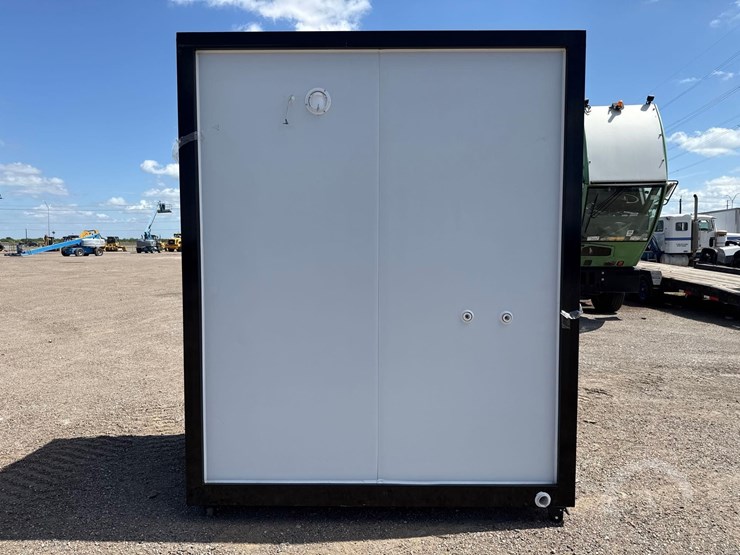 mobile-toilet-with-shower-image-8