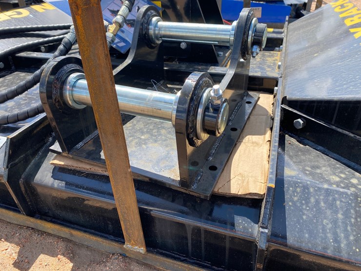 caterpillar-308-image-11
