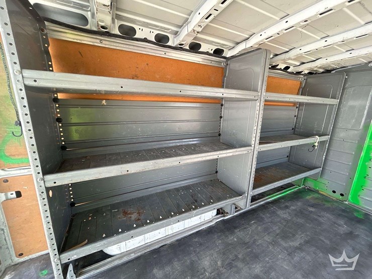 2014-nissan-nv1500-image-13