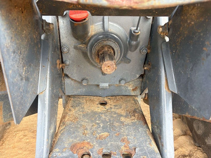 2014-kubota-m6060-image-28