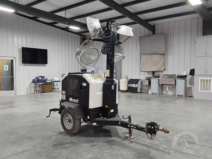 allmand-bros-night-lite-v-series-image-2
