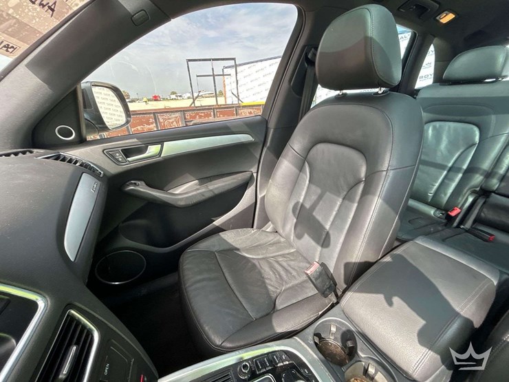 2011-audi-q5-image-21