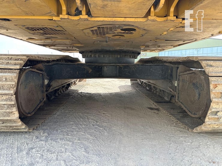 caterpillar-320gc-image-14