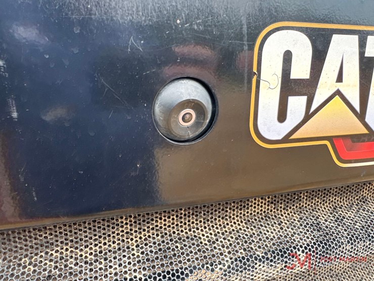 2020-caterpillar-262d3-image-11