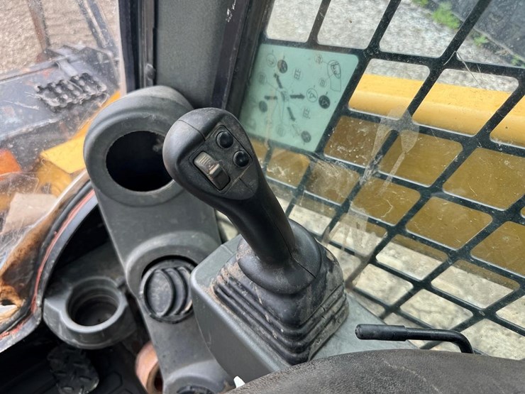 2020-caterpillar-299d3-xe-image-30