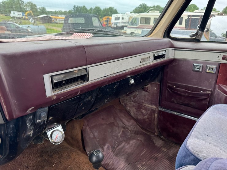 1986-gmc-3500-image-32