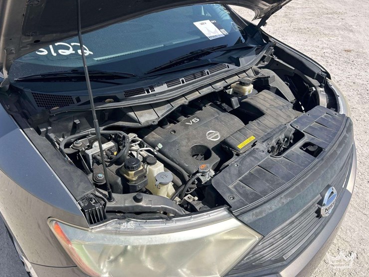 2015-nissan-quest-image-8